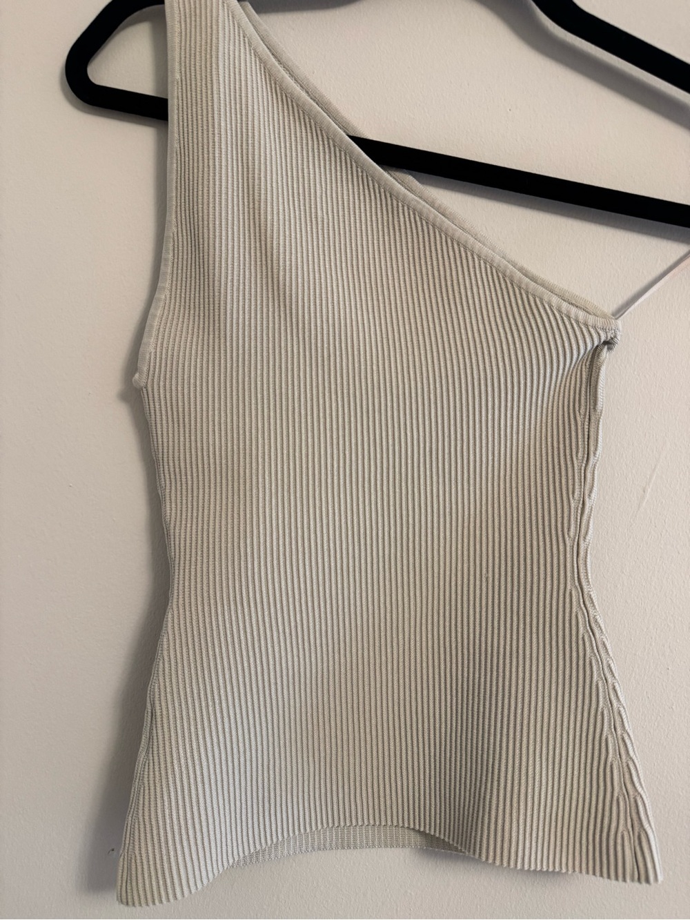 Babaton One-Shoulder Ribbed Cream Top - Picture 3 of 6